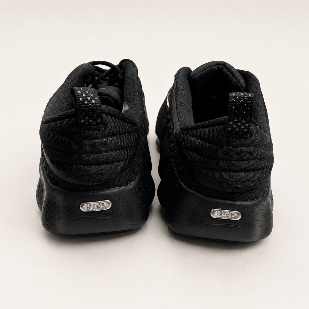 NK MIND 002 PREGAME BLACK SHOES