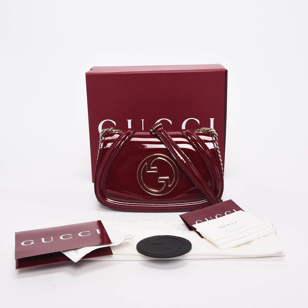 GCI ROSSO ANCORA PATENT SMALL GG BLONDIE SHOULDER BAG