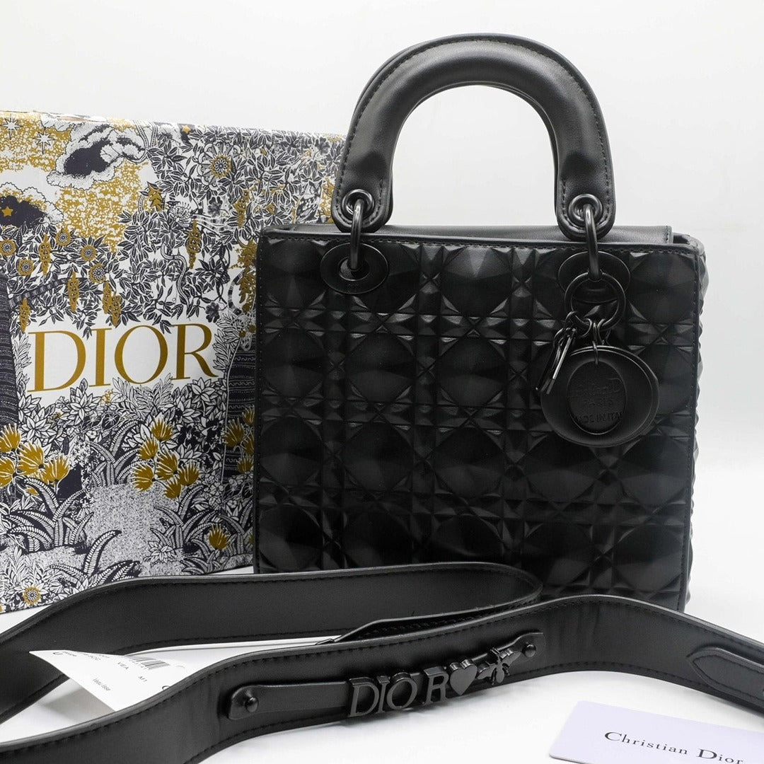 LAY DIOR CANNAGE PATTERN BAG