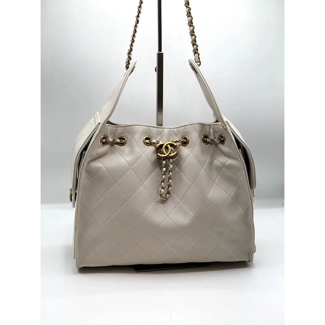 CHEL 25 HOBO QUILTED HANDBAG