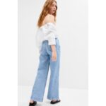 Gap Light Wash High Rise Wide Leg Cropped Jeans