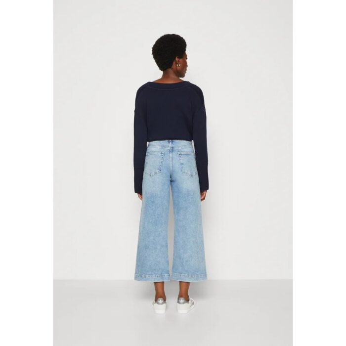 Gap Light Wash High Rise Wide Leg Cropped Jeans